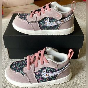 Girls Nike Toddler Jordan 1 Low Alt SE.